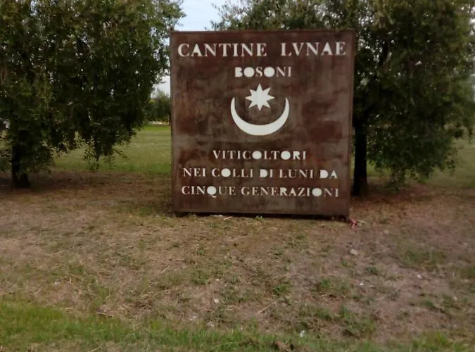 Finestra Tra Cielo E Mare