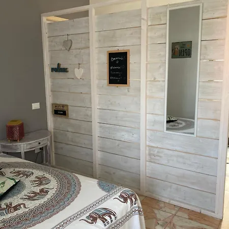 Finestra Tra Cielo E Mare Luni