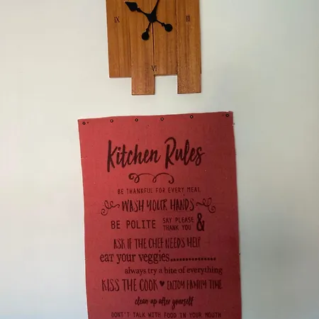 Finestra Tra Cielo E Mare Luni